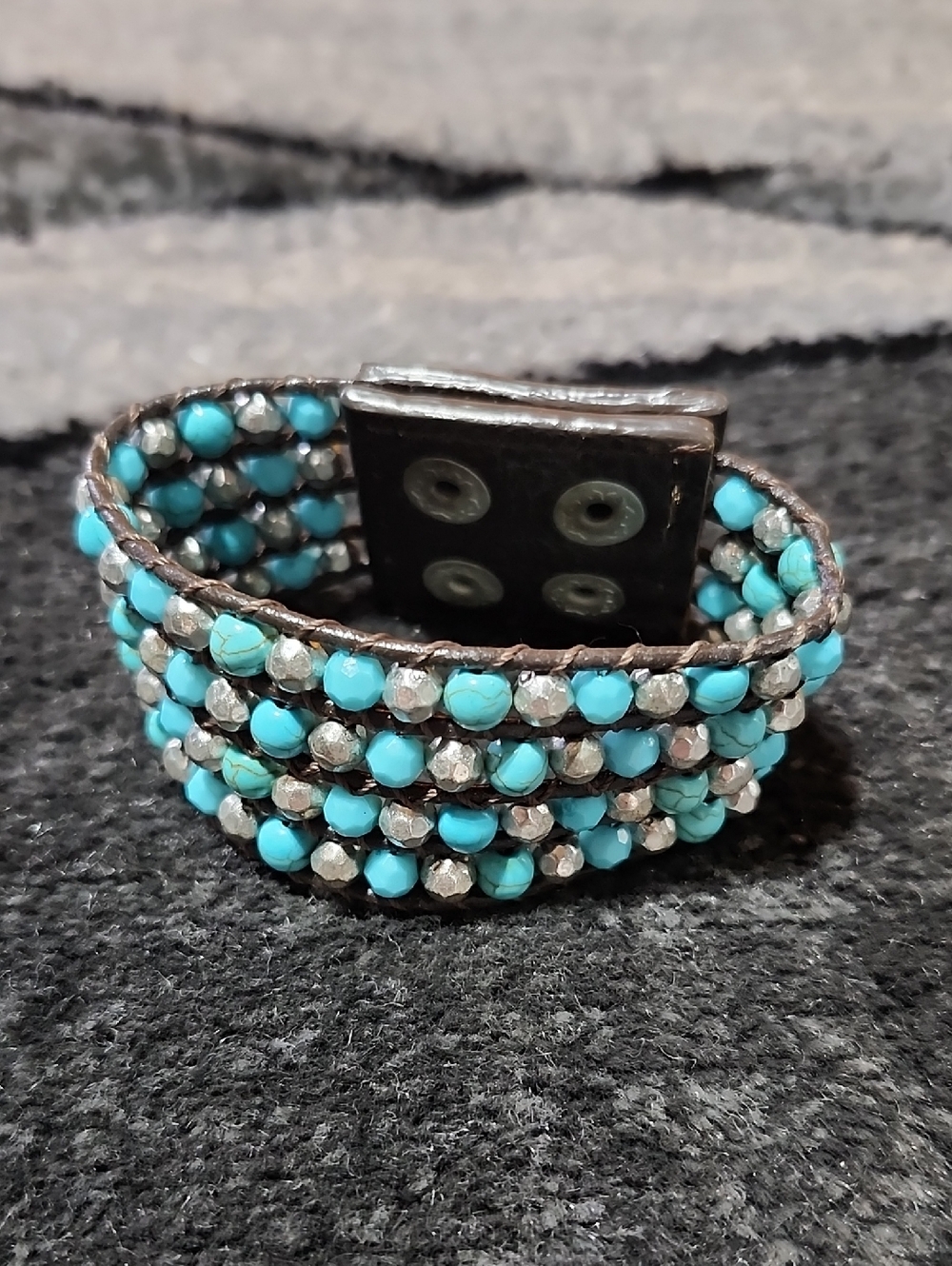 YIL FUNG TURQUOISE & SILVER BEADED FAUX LEATHER SNAP-CLOSURE CUFF BRACELET